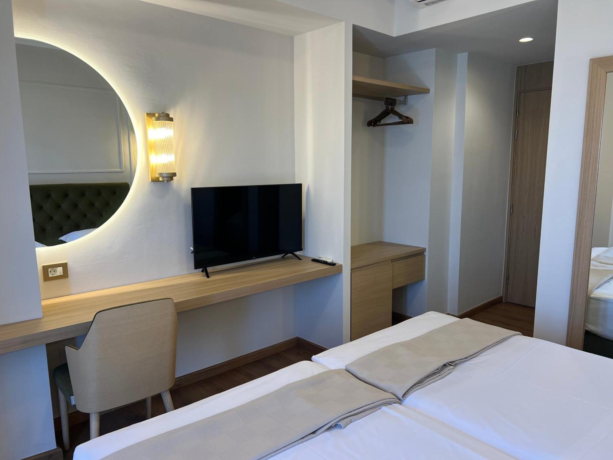 Aktaion Hotel